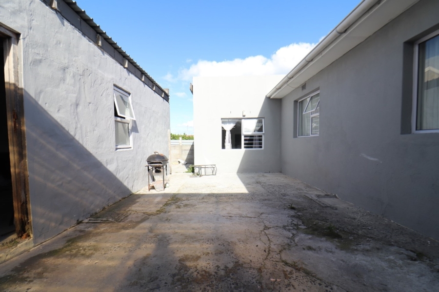 4 Bedroom Property for Sale in Strandfontein Western Cape